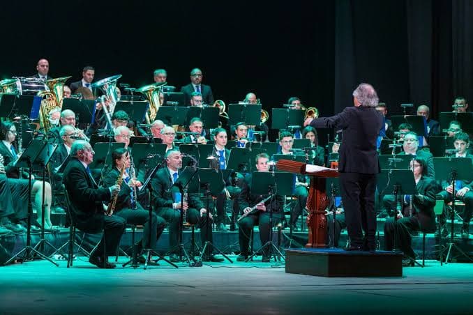 Leone Band in Concert